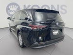 2025 Toyota Sienna LE