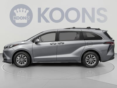 2025 Toyota Sienna LE