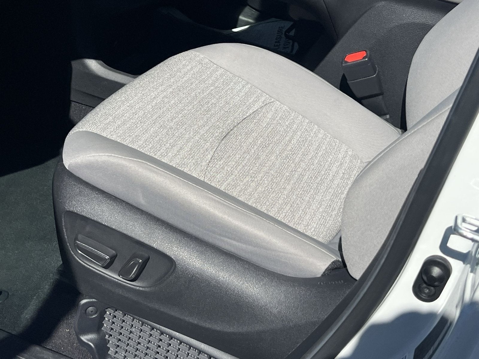 2025 Toyota Sienna LE