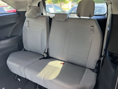 2025 Toyota Sienna LE