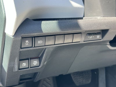 2025 Toyota Sienna LE