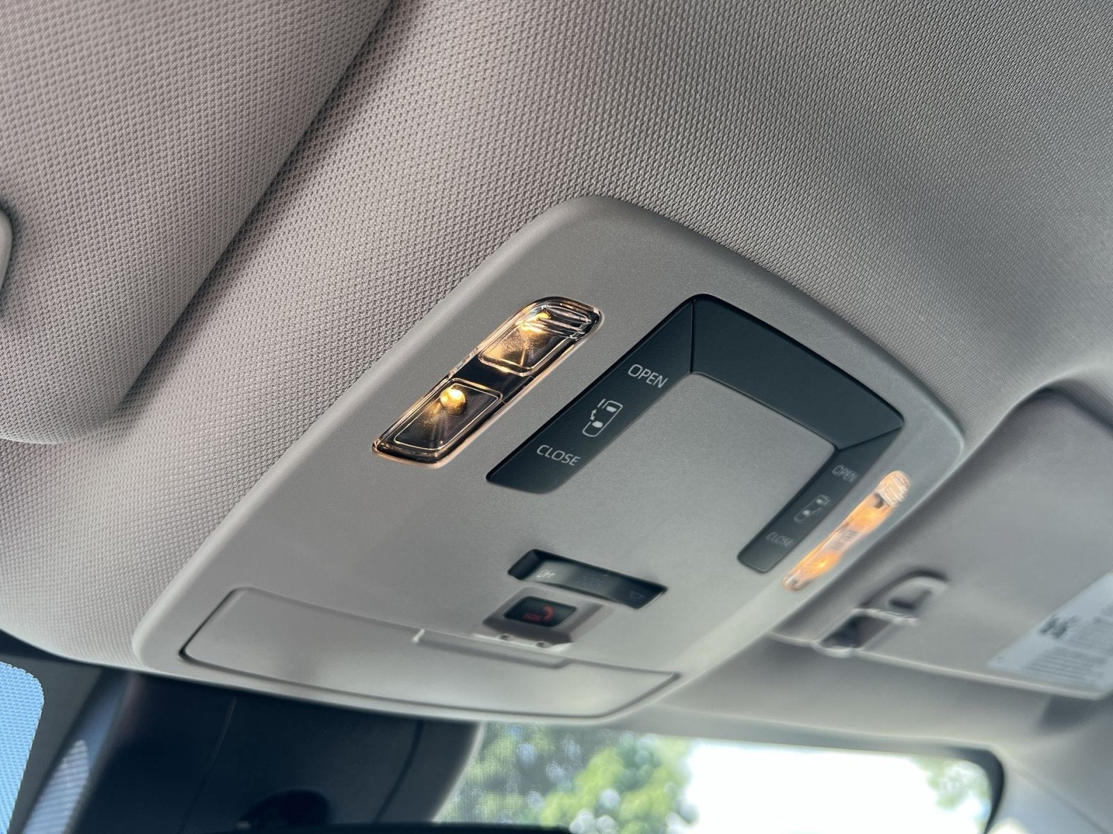 2025 Toyota Sienna LE