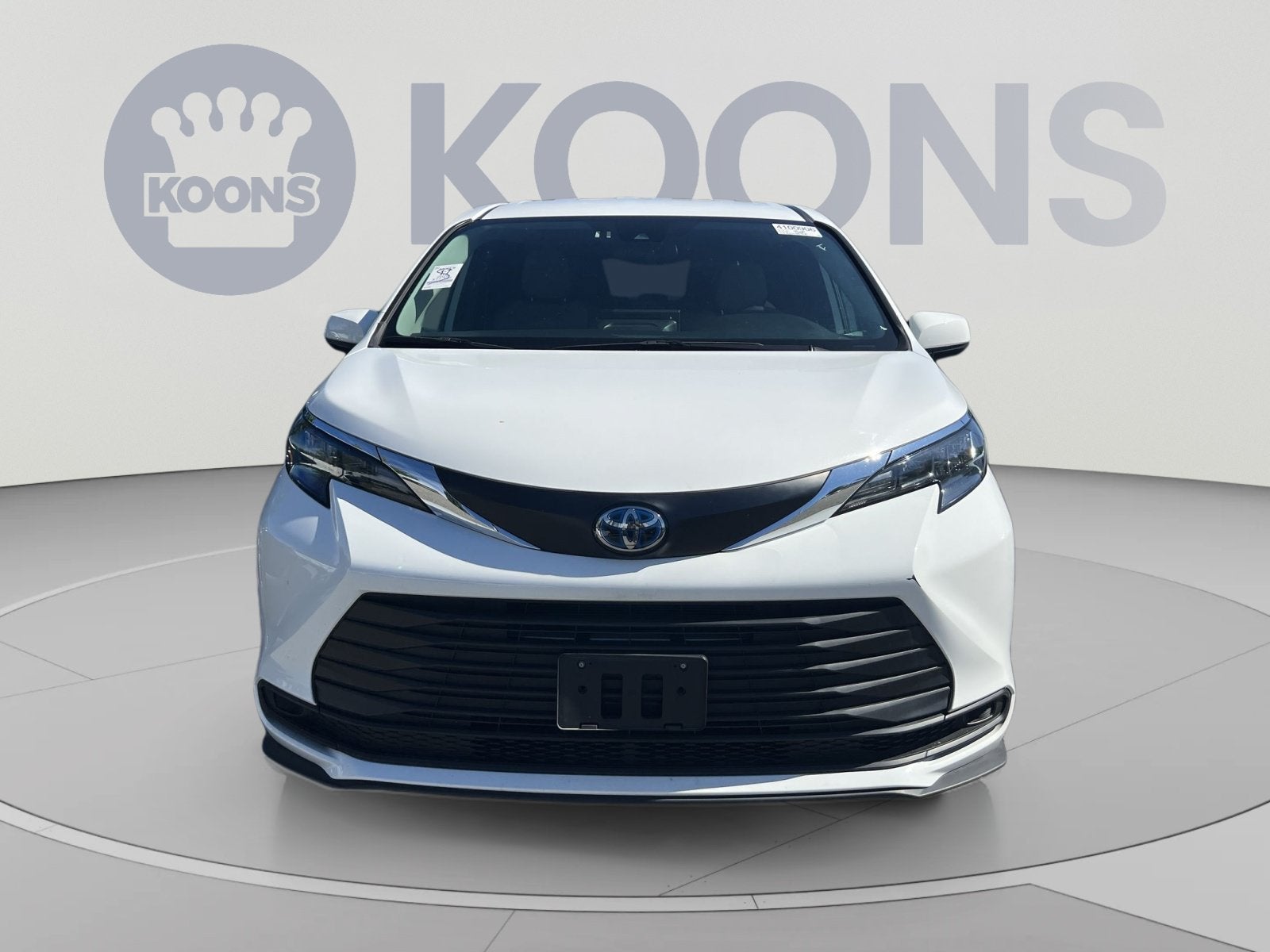 2025 Toyota Sienna LE
