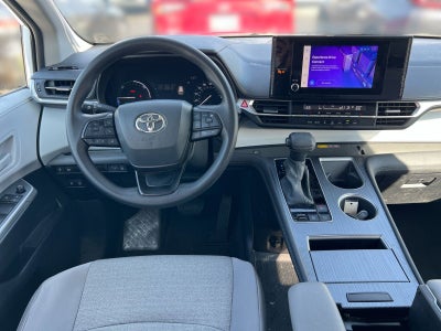 2025 Toyota Sienna LE