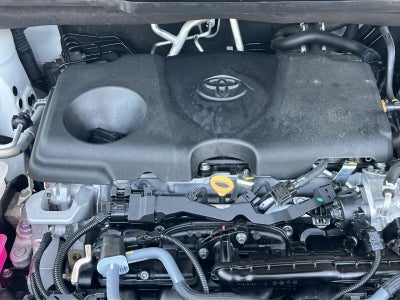 2025 Toyota Sienna LE