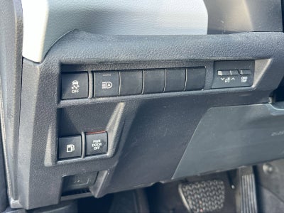 2025 Toyota Sienna LE