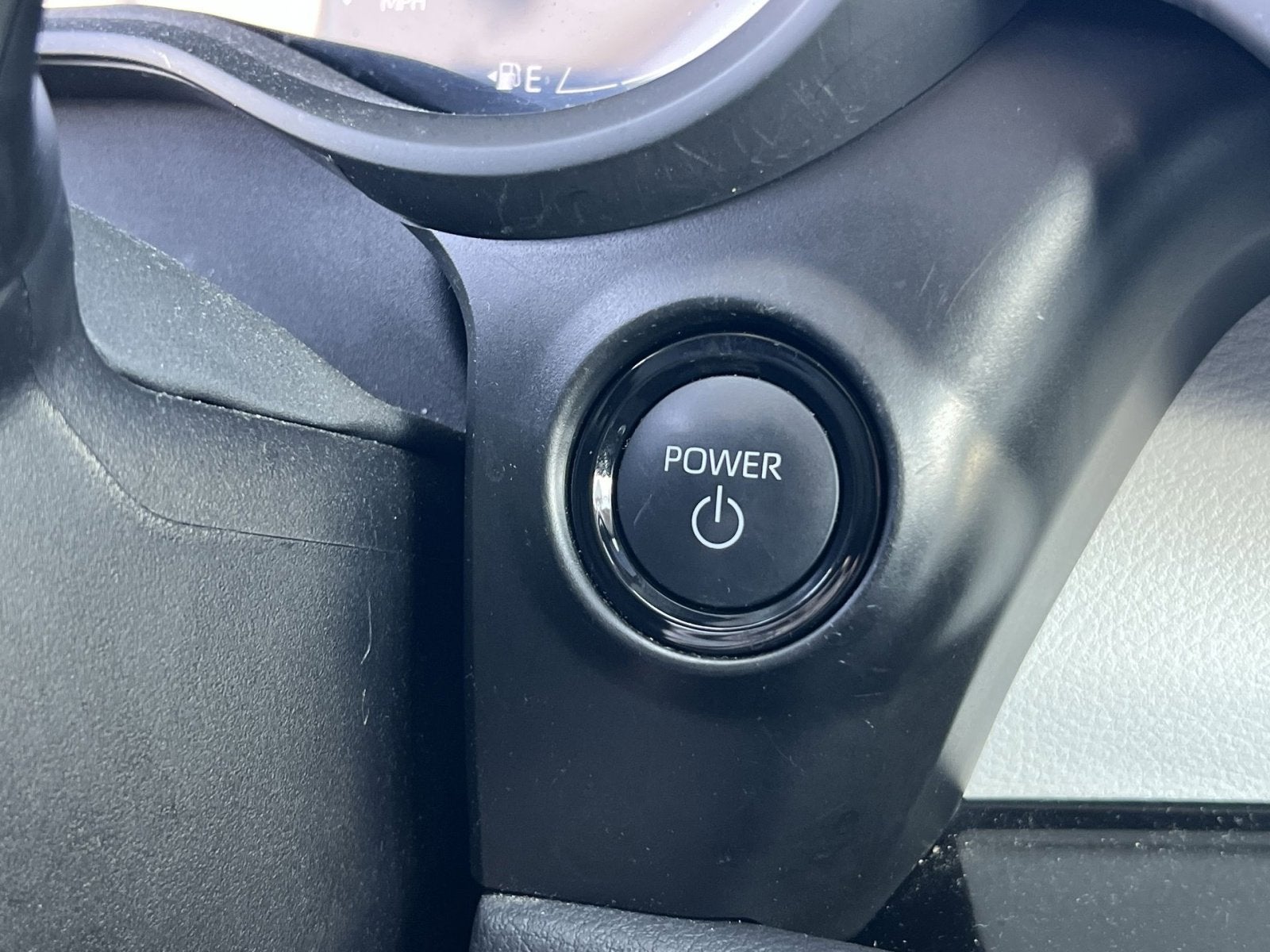 2025 Toyota Sienna LE