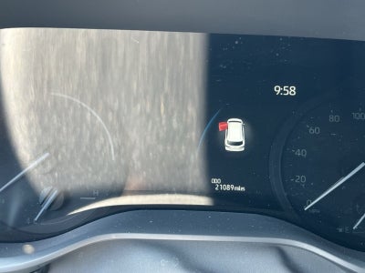 2025 Toyota Sienna LE