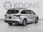 2025 Toyota Sienna LE