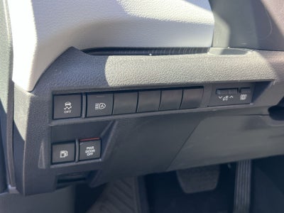 2025 Toyota Sienna LE