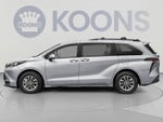2025 Toyota Sienna LE