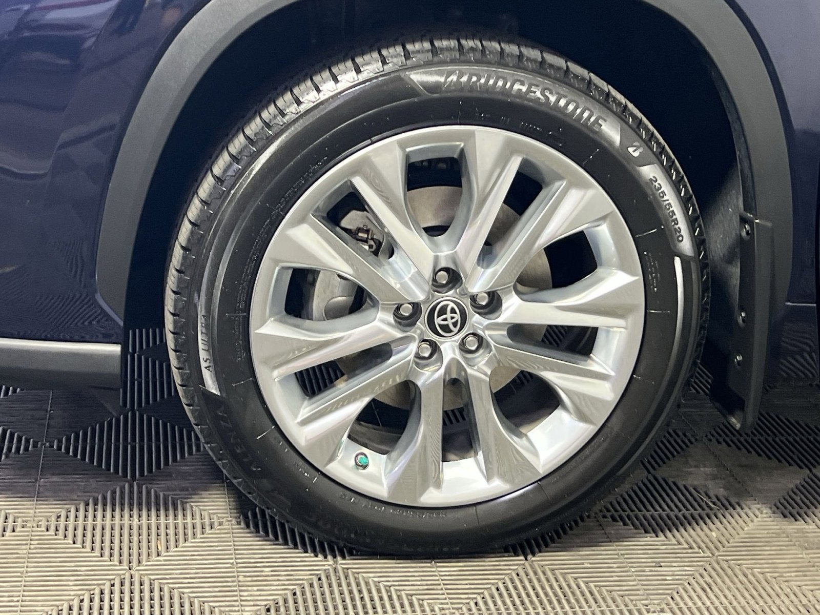 2022 Toyota Highlander Hybrid Limited