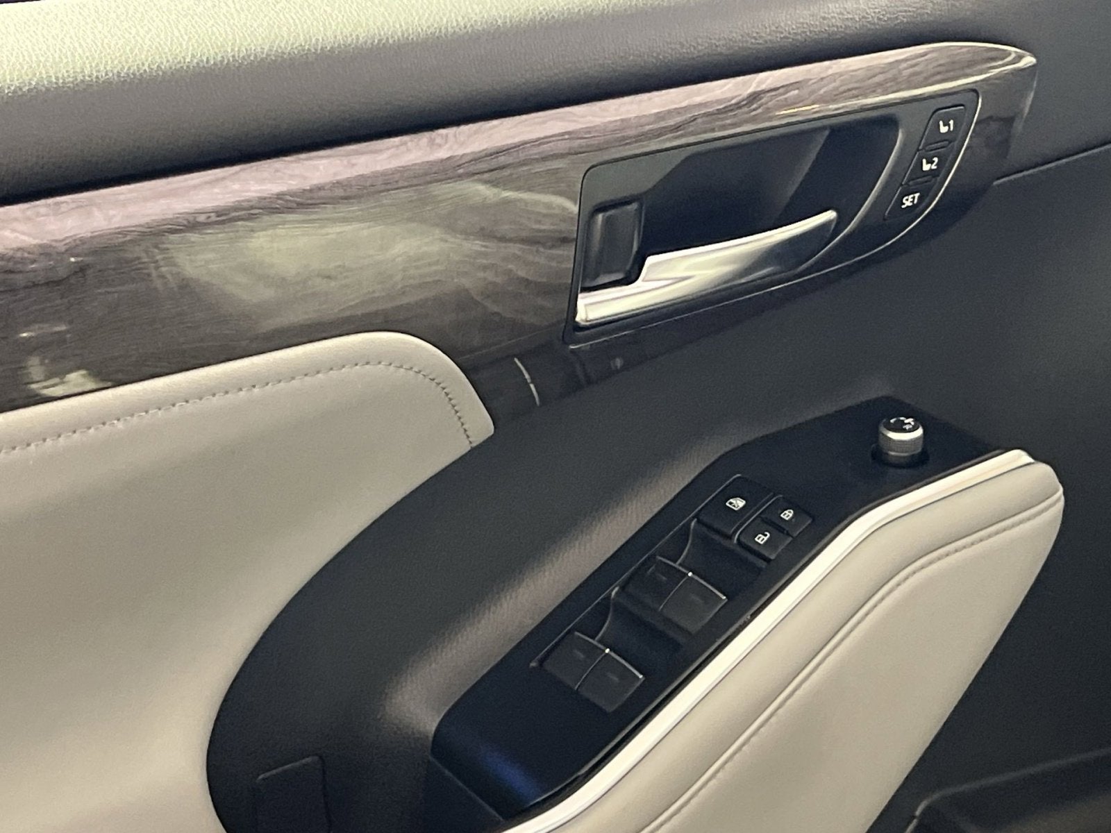 2022 Toyota Highlander Hybrid Limited