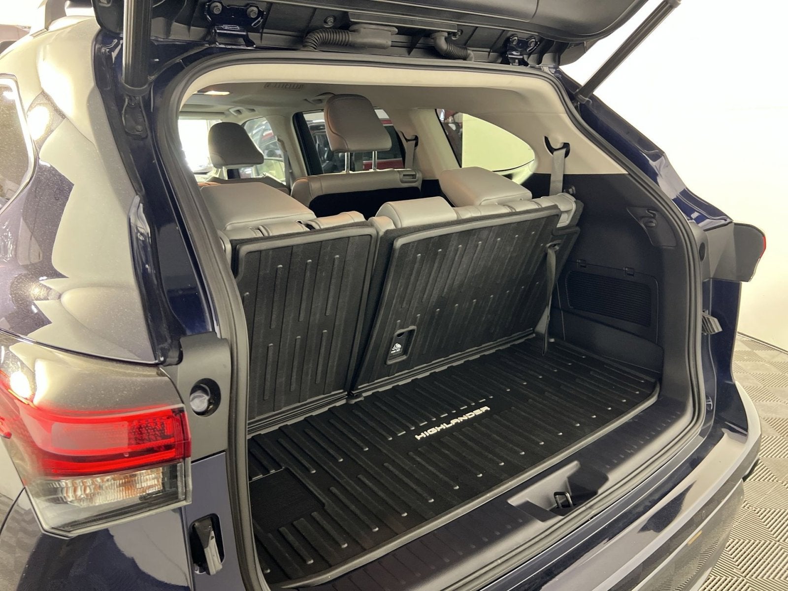 2022 Toyota Highlander Hybrid Limited