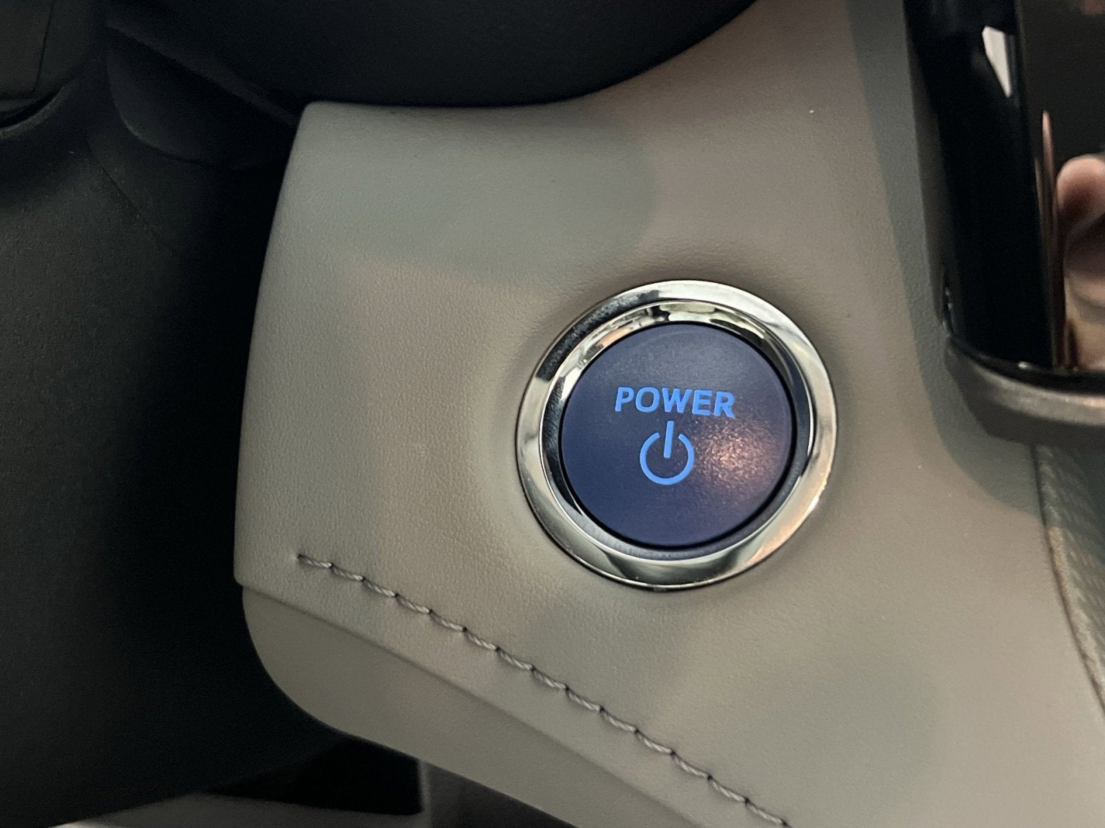 2022 Toyota Highlander Hybrid Limited