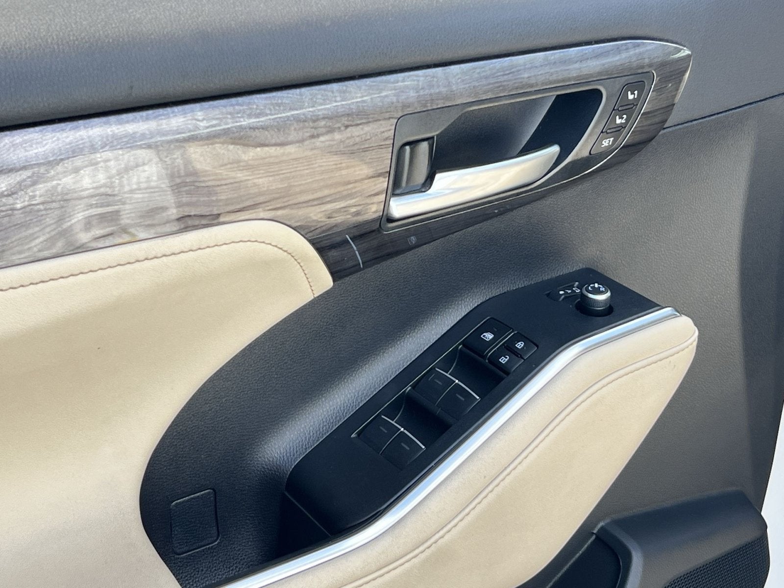 2023 Toyota Highlander Hybrid Limited