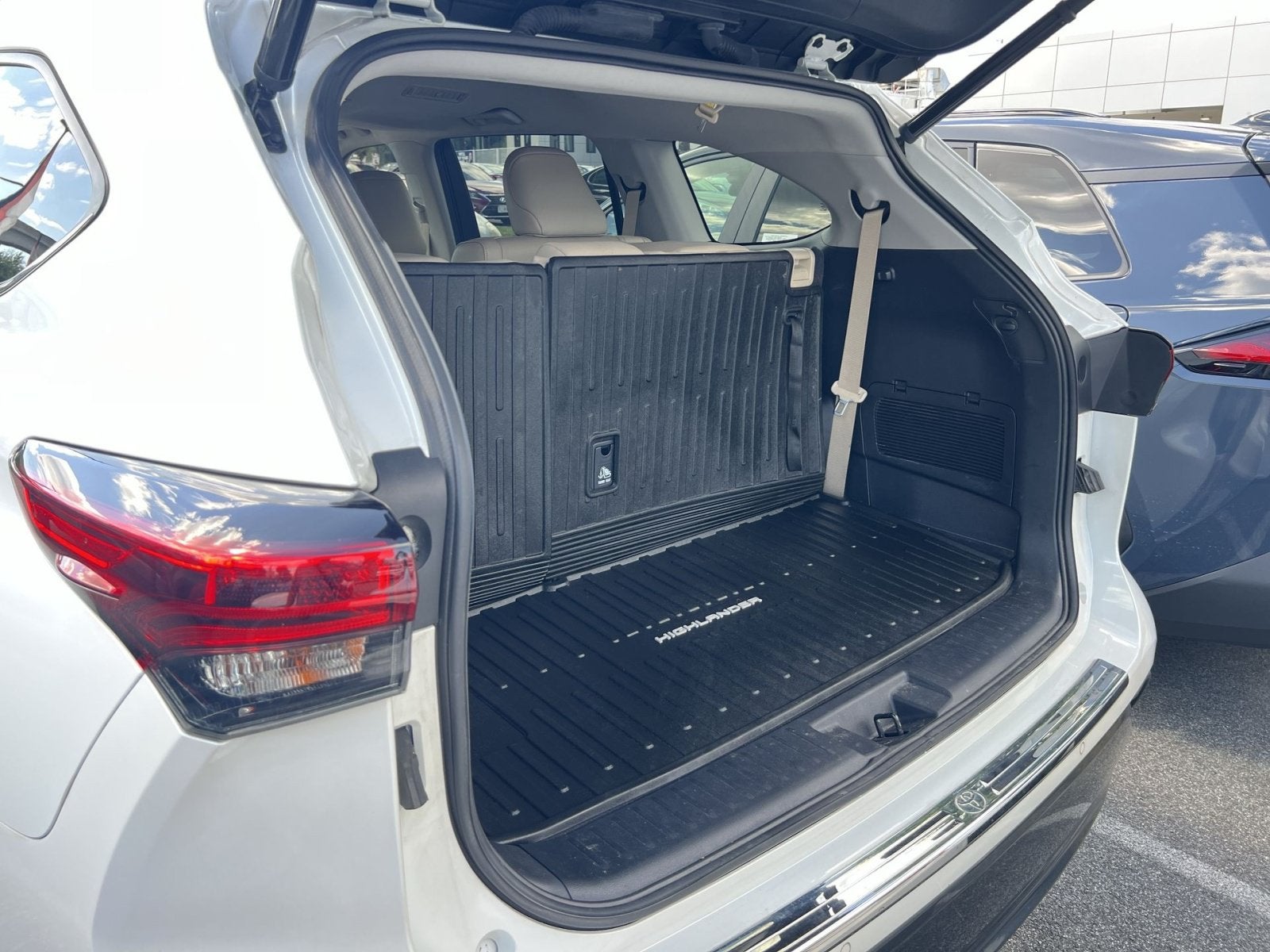 2023 Toyota Highlander Hybrid Limited