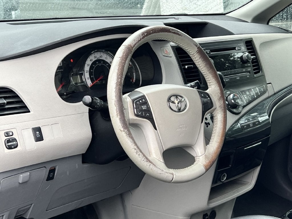 2011 Toyota Sienna SE