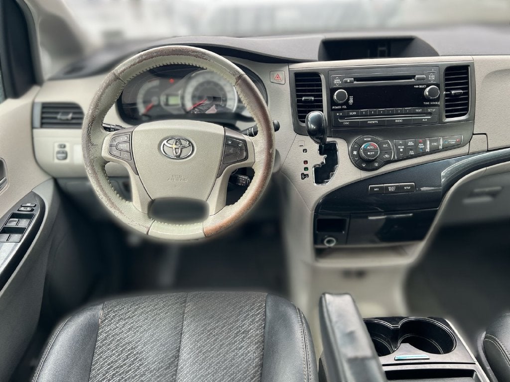 2011 Toyota Sienna SE