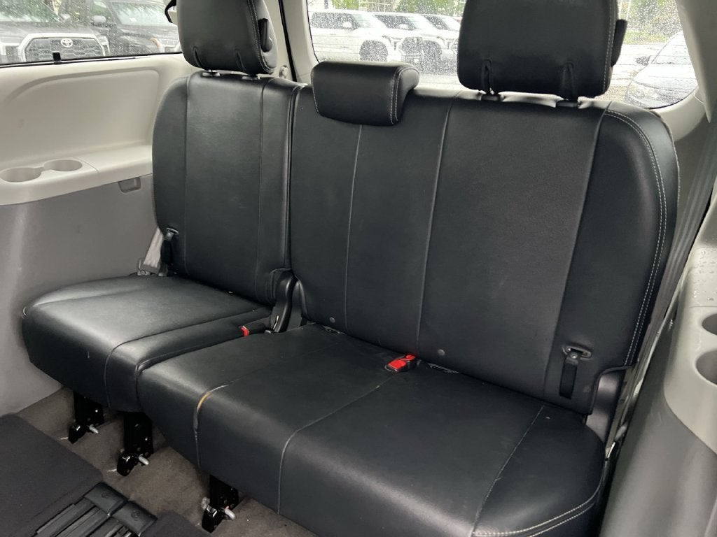 2011 Toyota Sienna SE