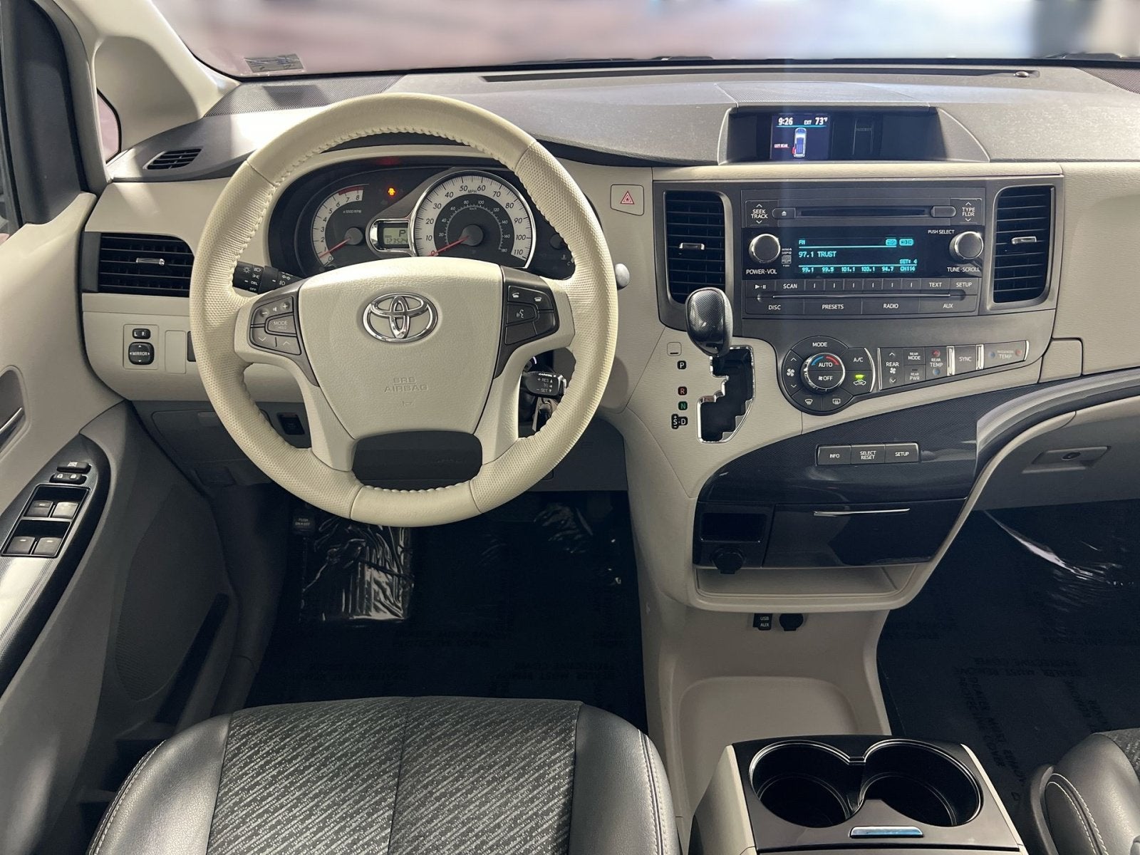 2014 Toyota Sienna SE