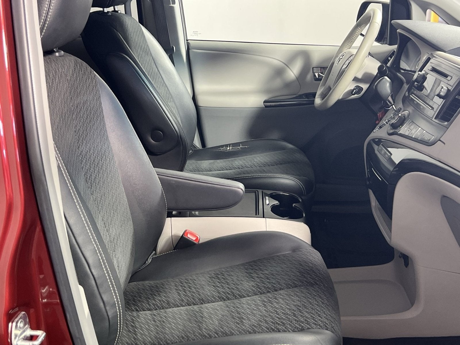 2014 Toyota Sienna SE