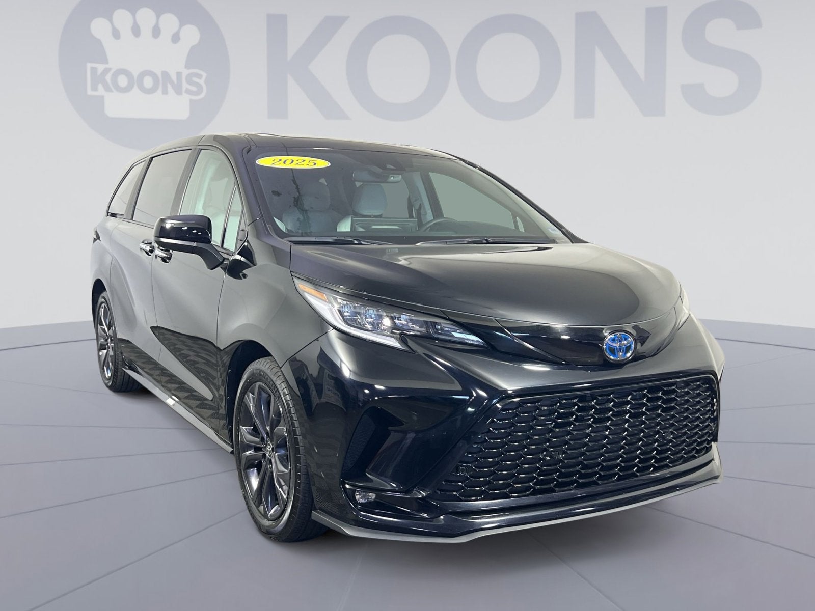 2025 Toyota Sienna XSE