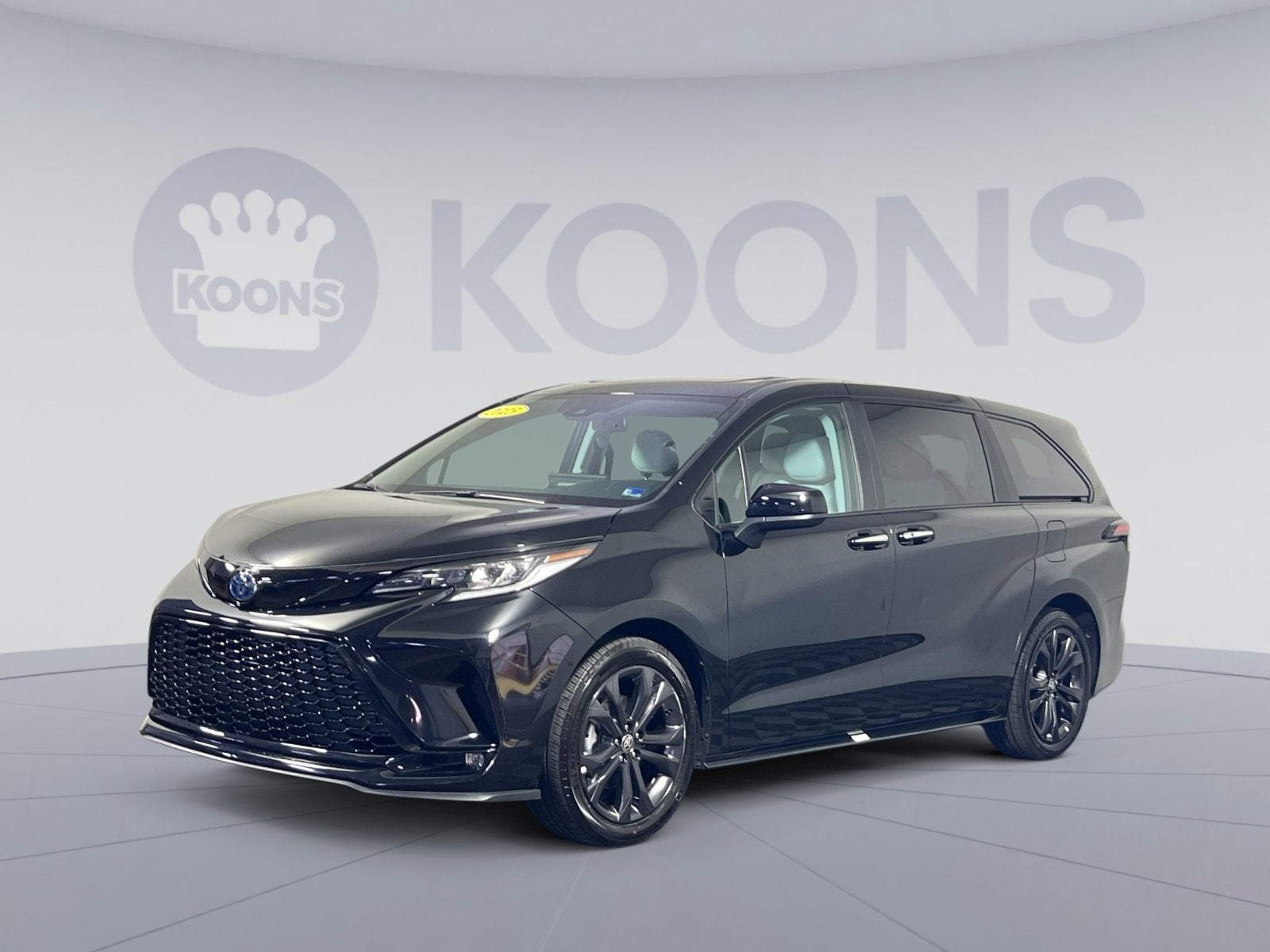2025 Toyota Sienna XSE