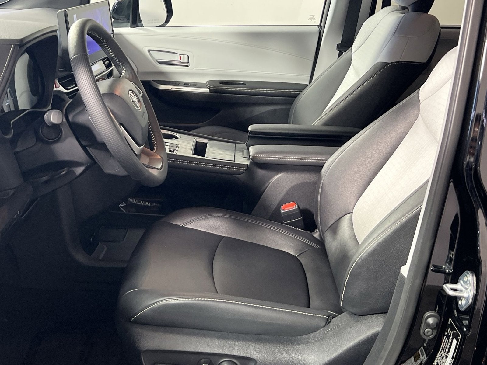 2025 Toyota Sienna XSE