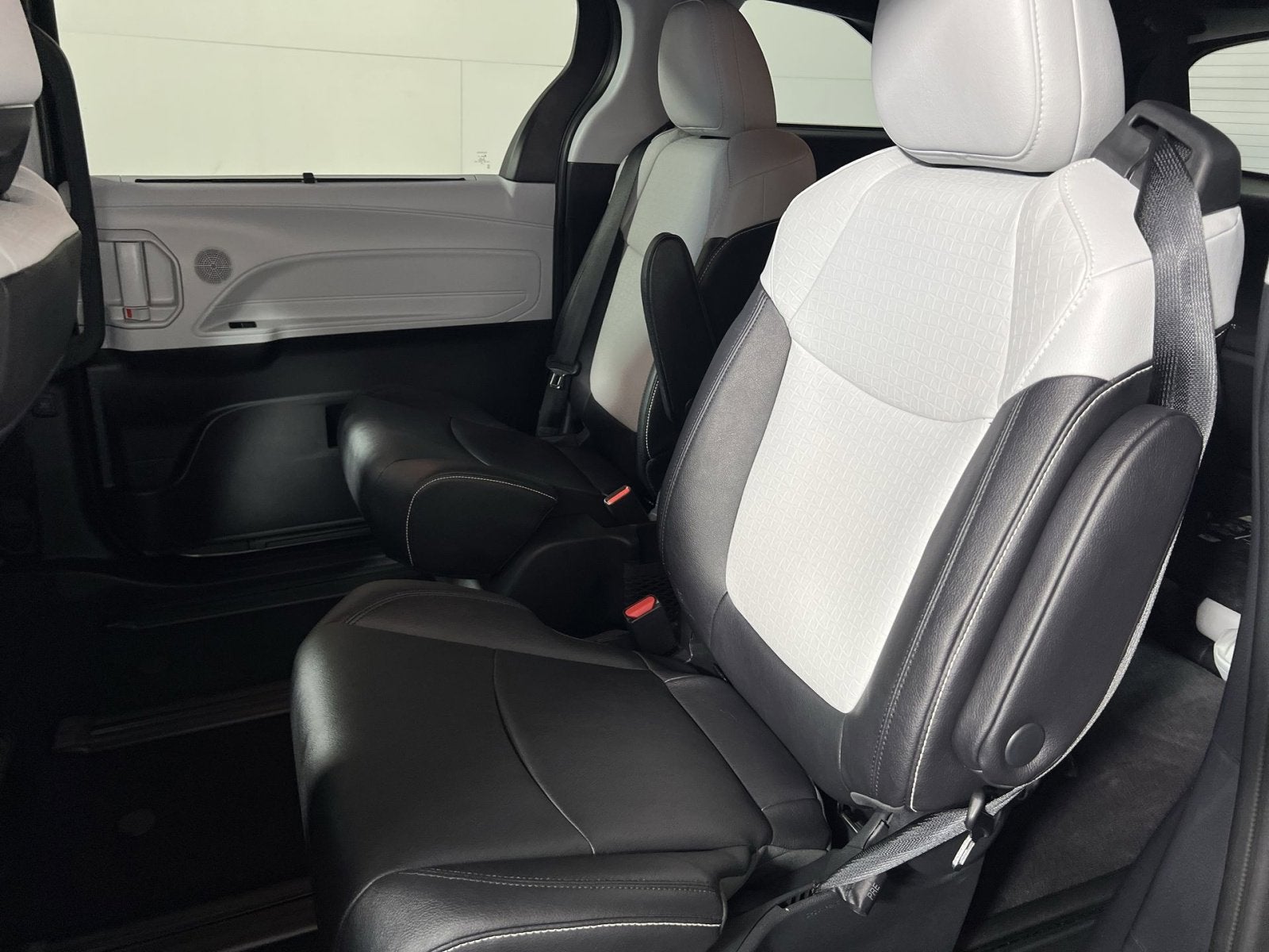 2025 Toyota Sienna XSE