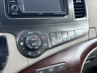 2013 Toyota Sienna XLE