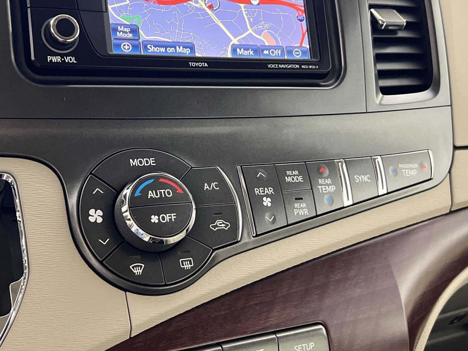 2013 Toyota Sienna XLE