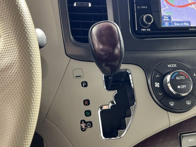 2013 Toyota Sienna XLE