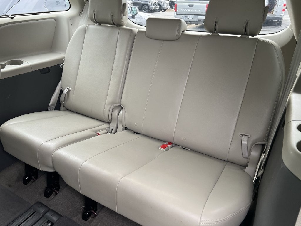 2013 Toyota Sienna XLE