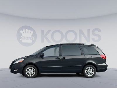 2010 Toyota Sienna XLE