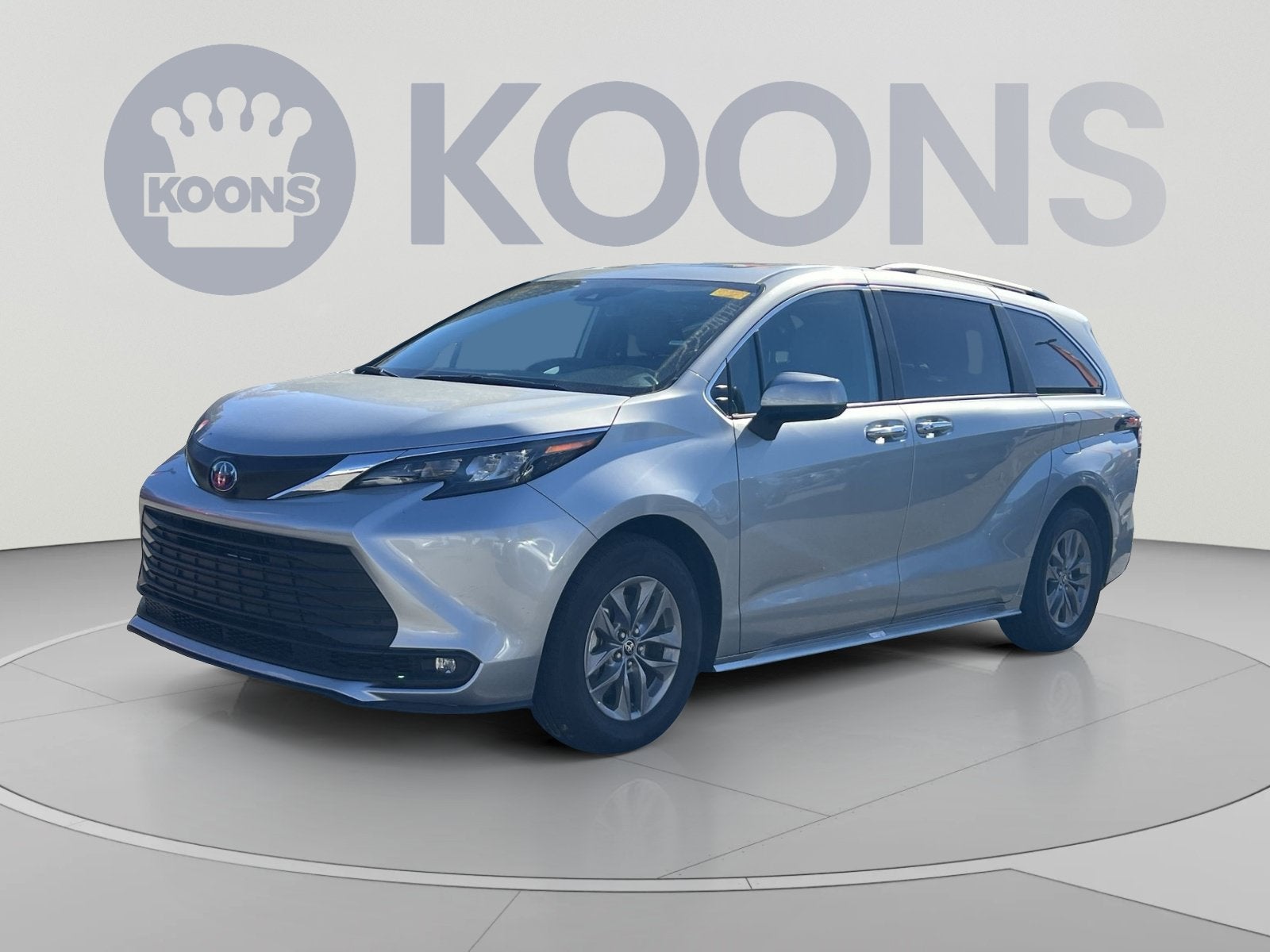 2025 Toyota Sienna XLE