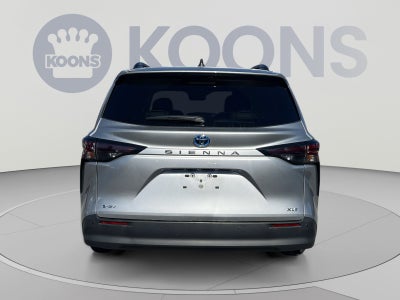 2025 Toyota Sienna XLE