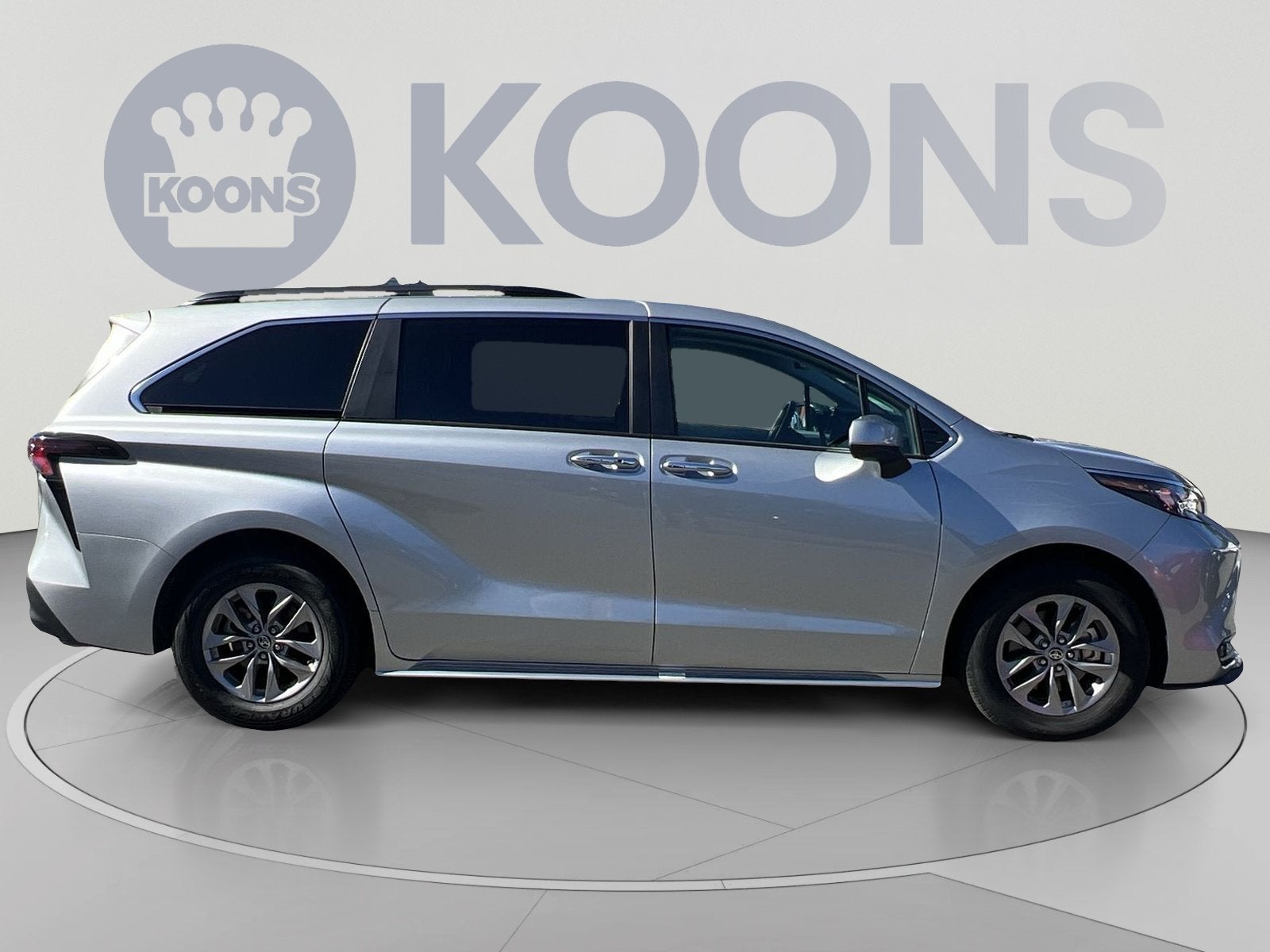 2025 Toyota Sienna XLE