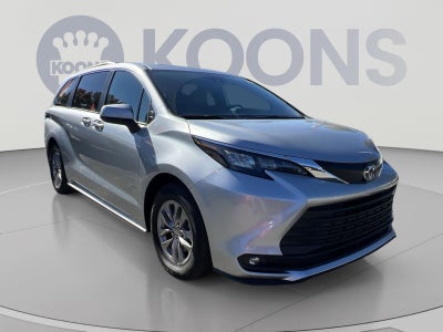 2025 Toyota Sienna XLE