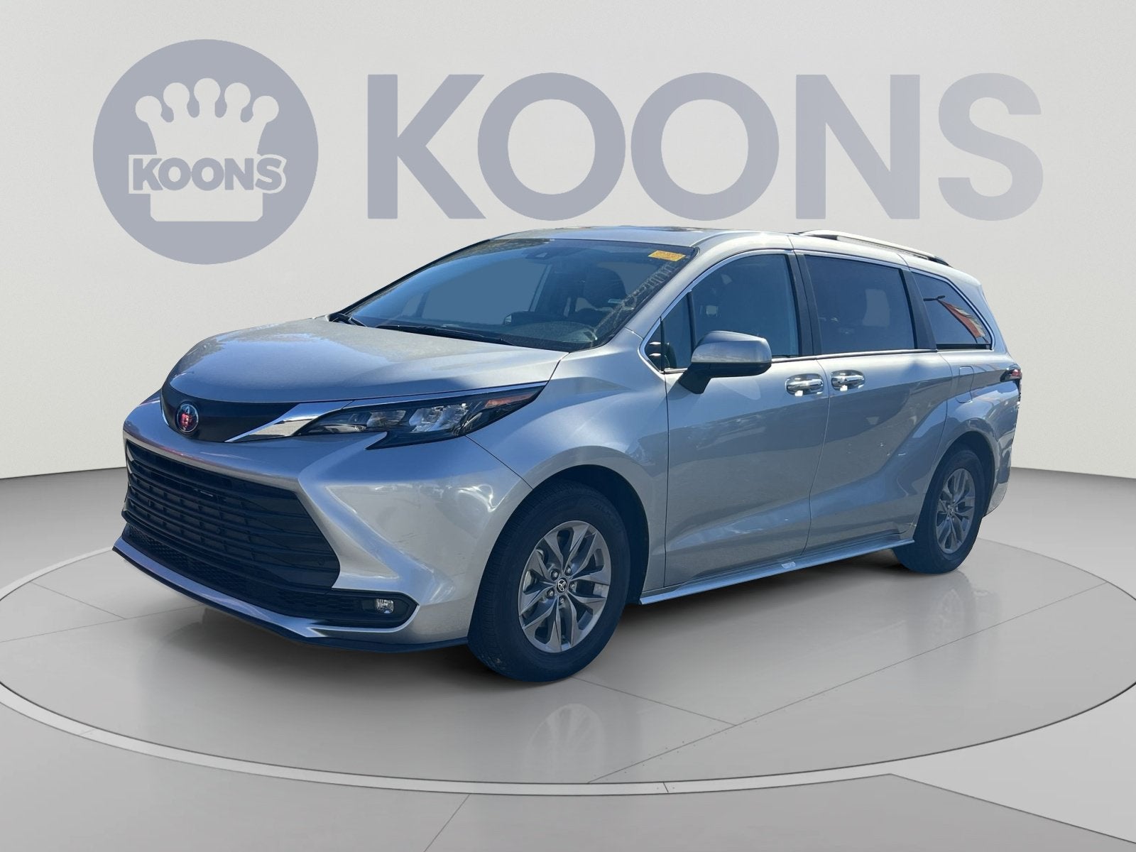 2025 Toyota Sienna XLE