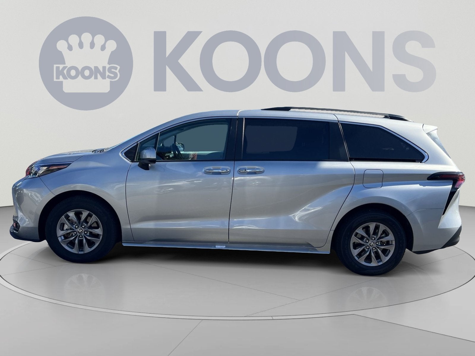 2025 Toyota Sienna XLE