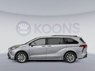 2023 Toyota Sienna XLE