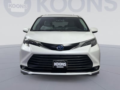 2025 Toyota Sienna XLE