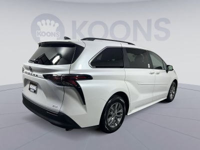 2025 Toyota Sienna XLE