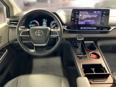 2024 Toyota Sienna XLE