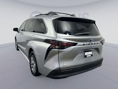 2024 Toyota Sienna XLE