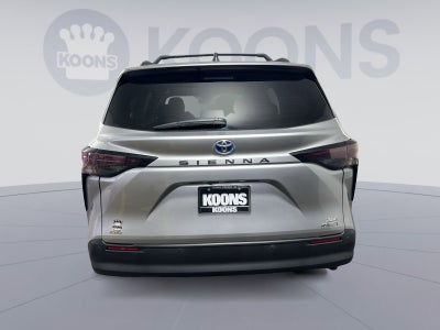 2024 Toyota Sienna XLE