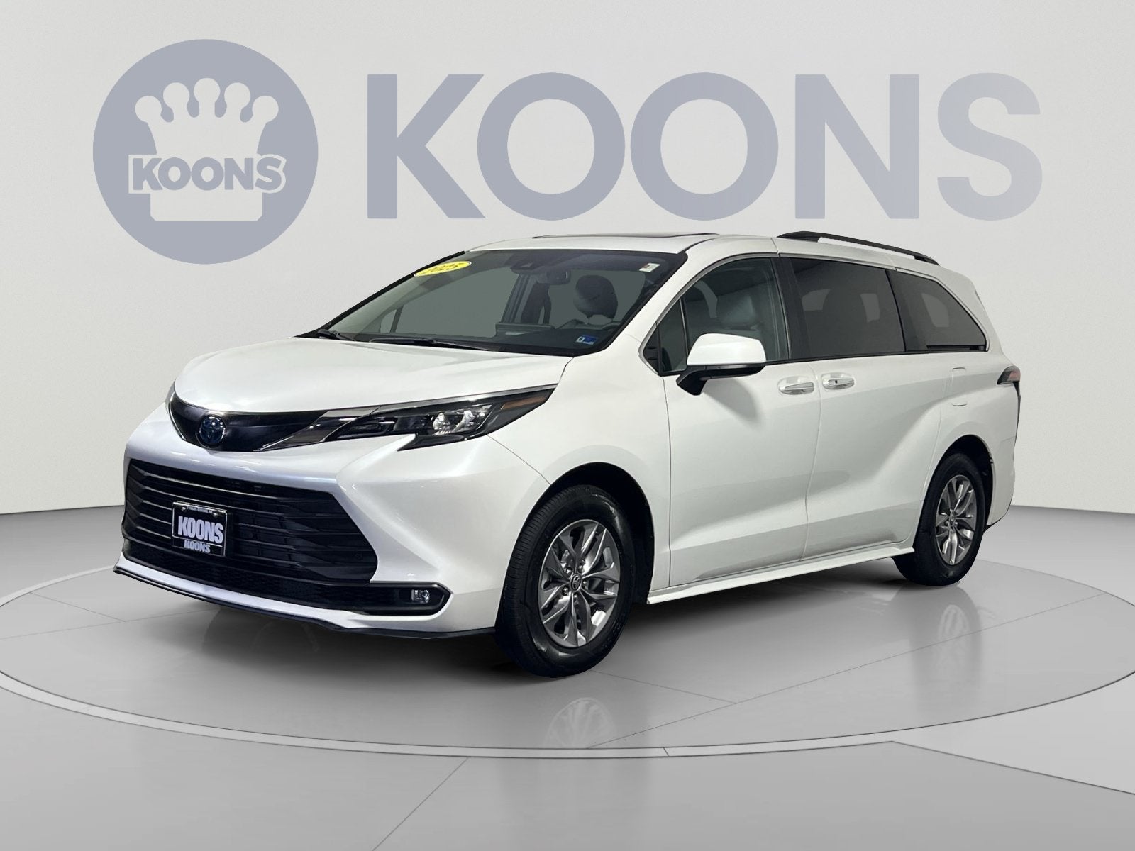 2025 Toyota Sienna XLE