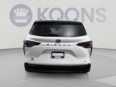 2025 Toyota Sienna XLE