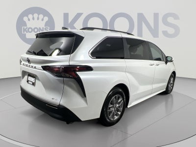 2025 Toyota Sienna XLE